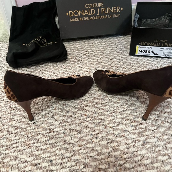 DONALD PLINER COUTURE Animal Print and Suede Peep Toe Heels - Picture 10 of 13